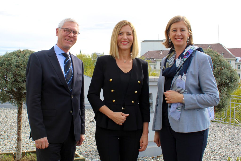 Group picture with Johann Harer, Lejla Pock and Barbara Eibinger-Miedl